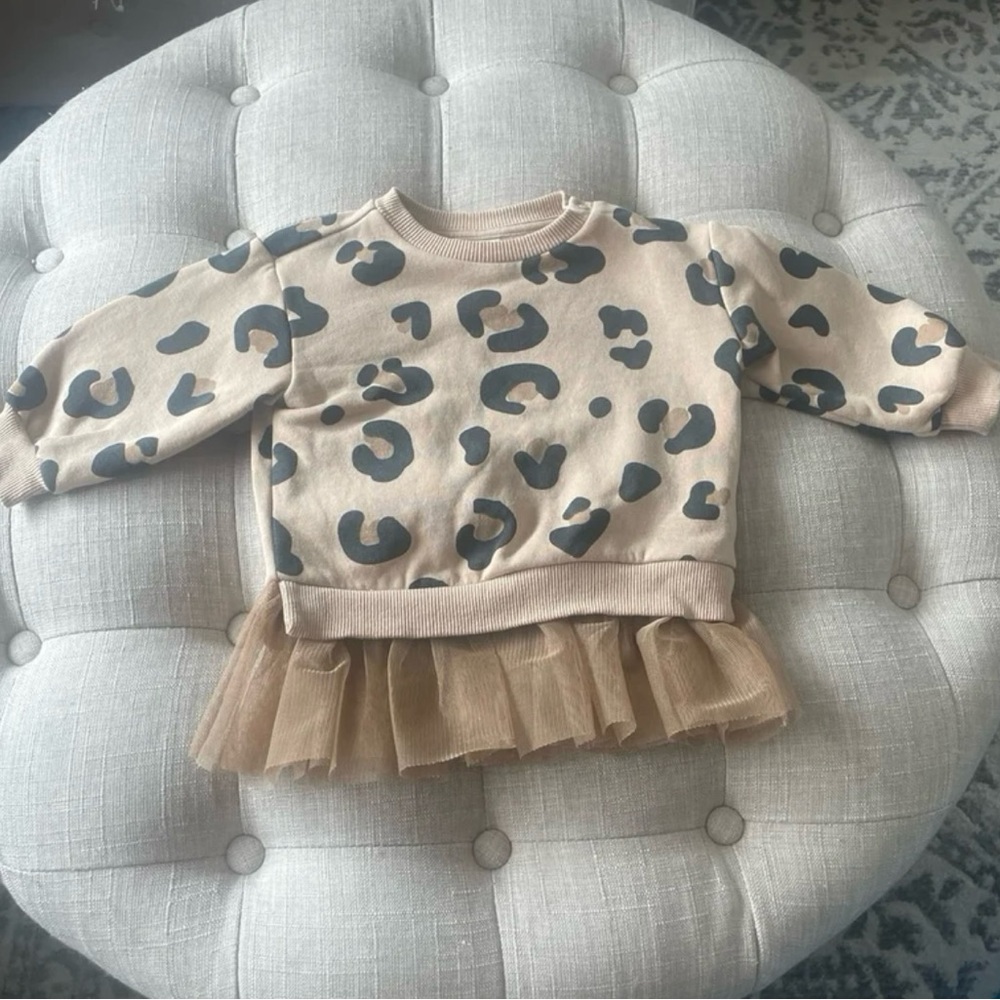 H&M Beige Leopard Print Sweatshirt with Tulle Hem
